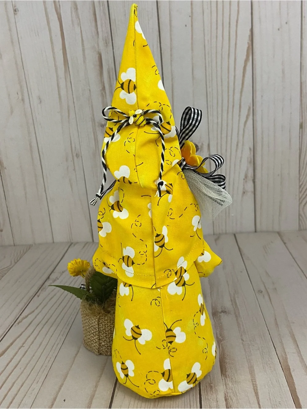 Bee Gnome w/ Sunflowers | Handmade Spring Decor - Picture 4 of 14